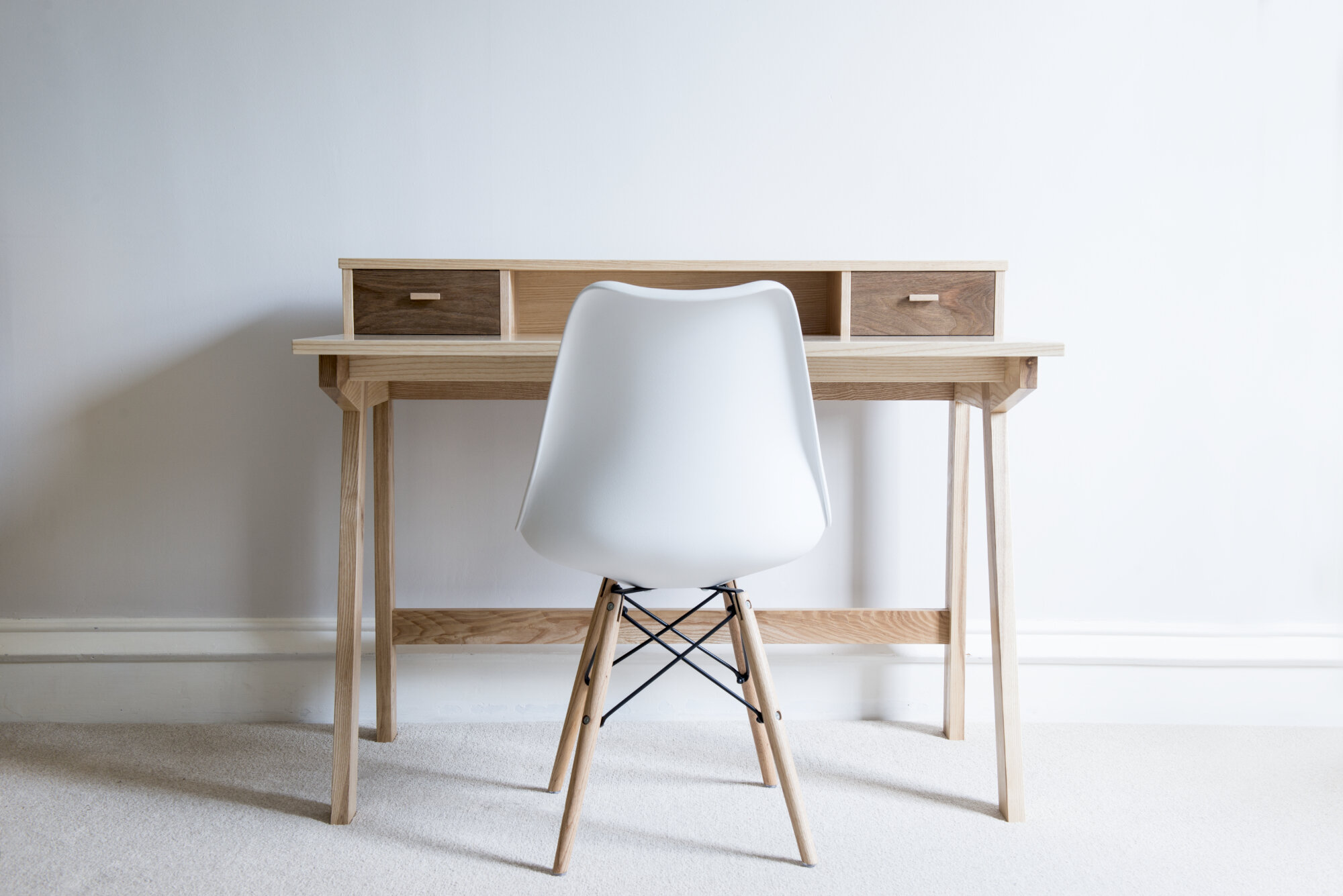 ash desk front view